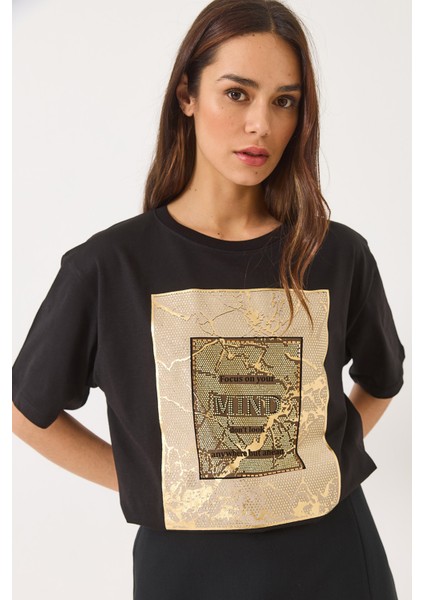 Kadın Bisiklet Yaka Kısa Kollu Taş Baskılı Oversize T-Shirt