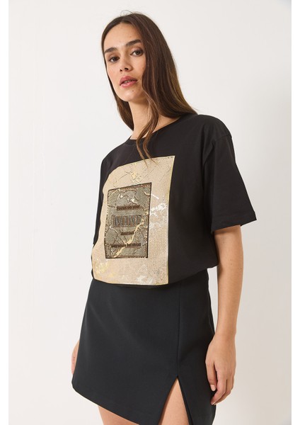 Kadın Bisiklet Yaka Kısa Kollu Taş Baskılı Oversize T-Shirt fiyatları