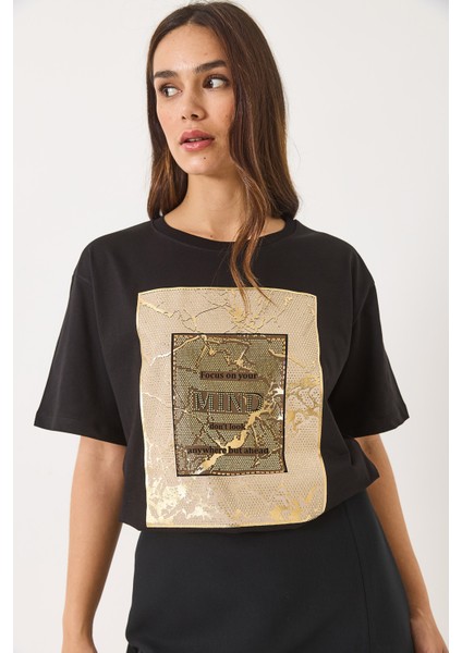 Kadın Bisiklet Yaka Kısa Kollu Taş Baskılı Oversize T-Shirt modelleri