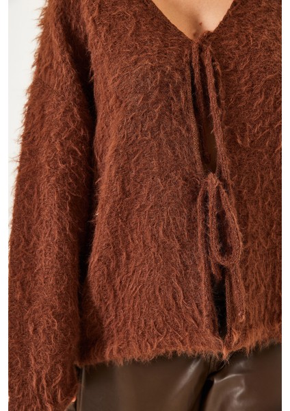 Kadın Tüylü Bağlamalı Hırka modelleri