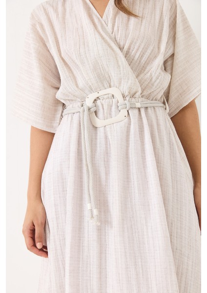 Kadın Kruvaze Yaka Yarasakol Kare Toka Detaylı Astarlı Yırtmaçlı Viskon Elbise indirimleri