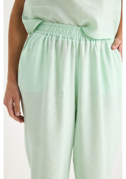 Kadın Kalın Askılı Bluz Beli Lastikli Pantolon Modal Takım