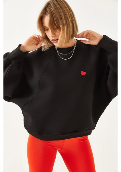 Shade Kadın Bisiklet Yaka Kalp Nakışlı Üç Iplik Şardonlu Sweatshirt fiyatları