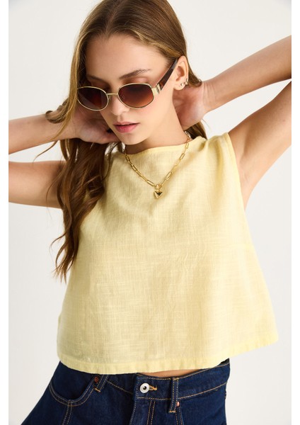 Kadın Kolsuz Keten Bluz - indirimleri