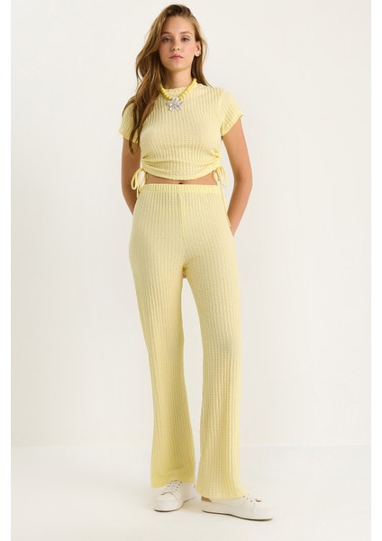 Kadın Yanları Bağlamalı Kısa Kollu Crop Gofre Alt-Üst Takım