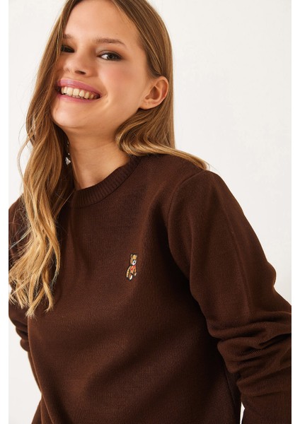 Kadınteddy Nakışlı Basic Kazak fırsatları