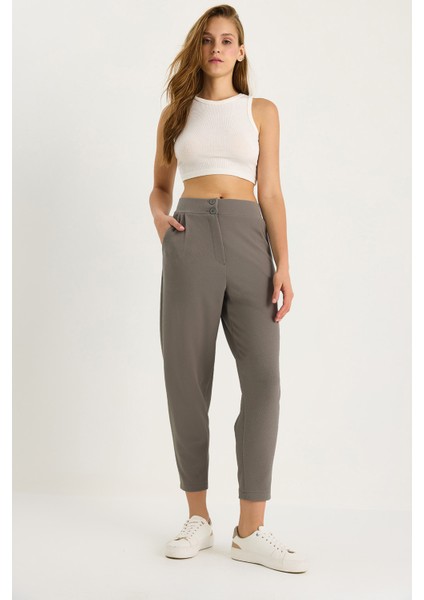 Kadın Çift Düğmeli Cep Detaylı Balon Pantolon