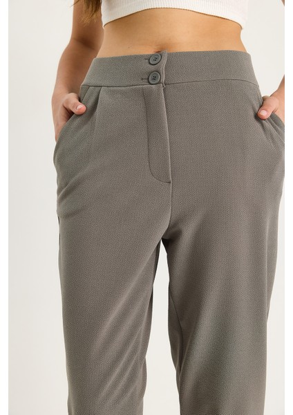Kadın Çift Düğmeli Cep Detaylı Balon Pantolon fiyatları