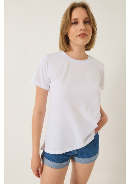 Kadın % Organik Pamuklu Comfort Fit Arkası Uzun Basic T-Shirt fiyatları