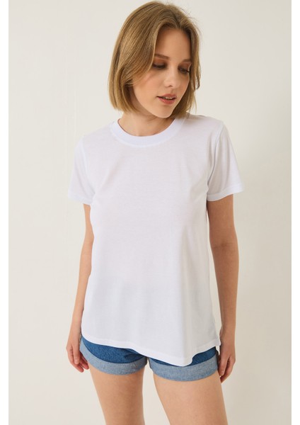 Kadın % Organik Pamuklu Comfort Fit Arkası Uzun Basic T-Shirt indirimleri