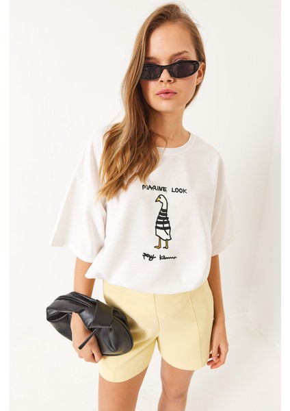 Kadın Nakışlı Oversize Örme T-Shirt