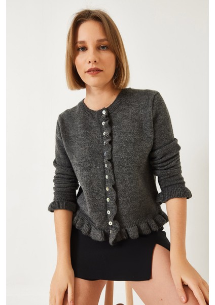 Kadın Düğmeli Fırfırlı Triko Hırka fiyatları