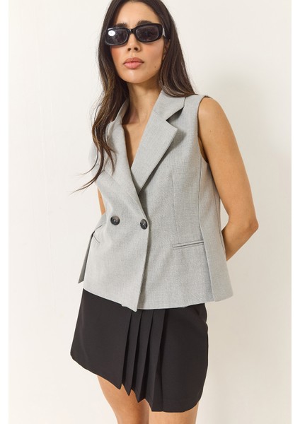 Kadın Şal Yaka Asimetrik Kesim Yelek modelleri