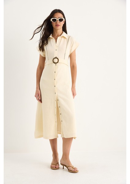 Kadın Şerit Dantel Detaylı Düğme Kapamalı Kemerli Astarlı Müslin Elbise fiyatları