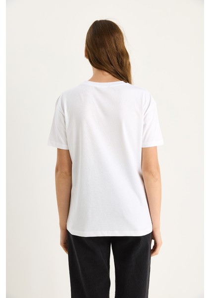 Kadın Panda Baskılı Kısa Kollu Bisiklet Yaka Basic T-Shirt indirimleri
