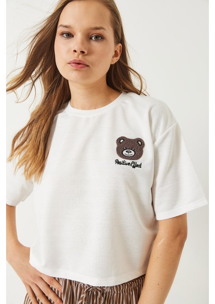 Kadın Teddy Nakışlı Penye Crop T-Shirt indirimleri