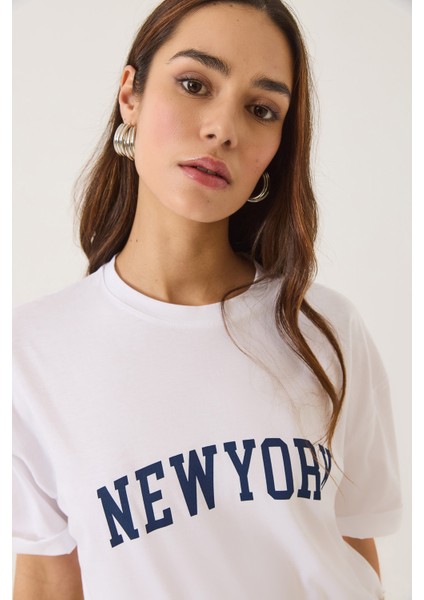 Kadın New York Baskılı Bisiklet Yaka Oversize T-Shirt