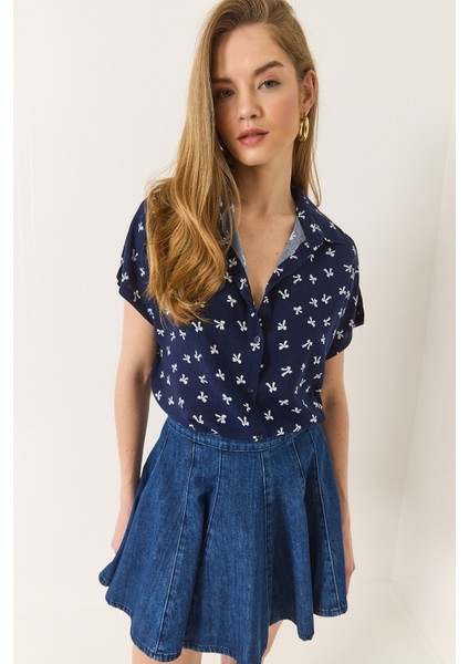 Kadın Minimal Desenli Kısa Yarasa Kollu Viskon Gömlek modelleri