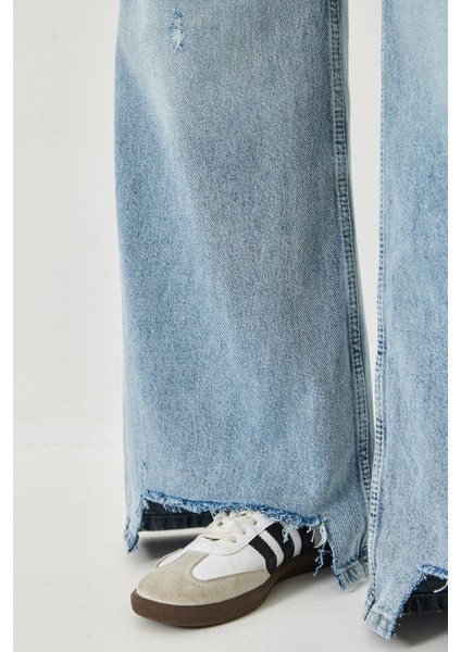 Kadın Paça Detaylı Mom Pantolon fırsatları