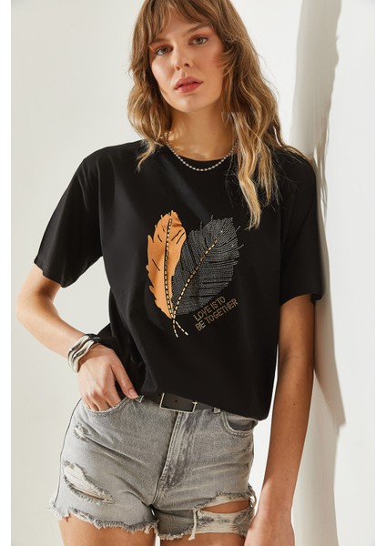 Kadın Yaprak Desenli Taş Detaylı Basic Penye T-Shirt