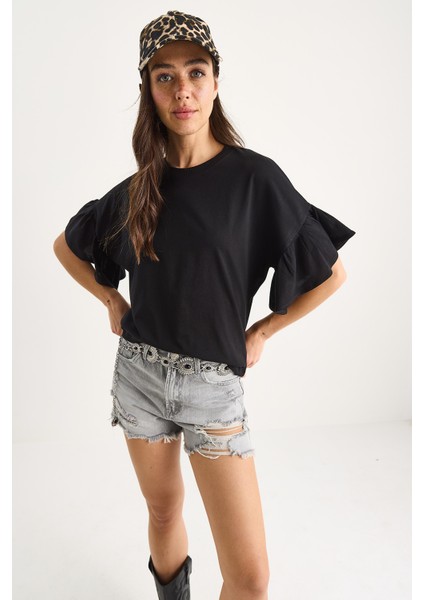 Kadın Kolları Fırfırlı Bisiklet Yaka Pamuklu T-Shirt fırsatları