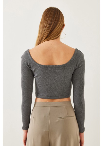 Kadın Kare Yaka Uzun Kollu Basic Crop Bluz fiyatları