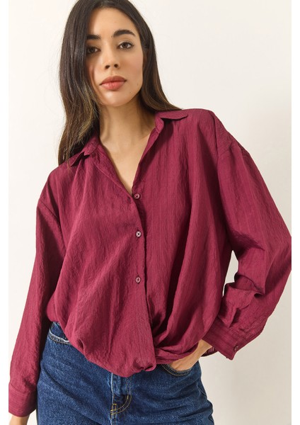 Kadın Büzgü Detaylı Jakarlı Çizgi Detaylı V Yaka Salaş Gömlek