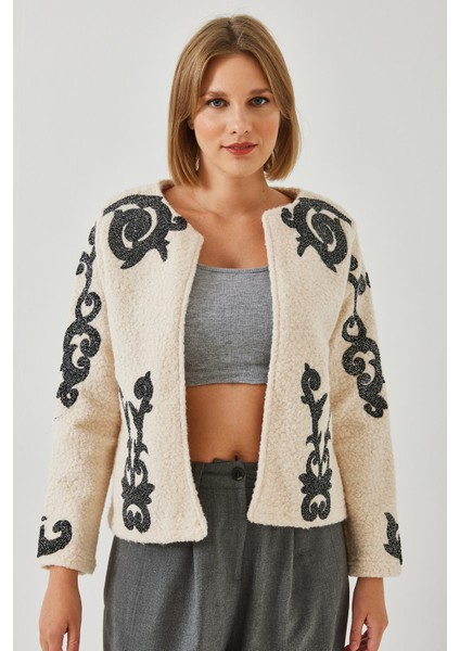 Kadın Nakış Işlemeli Buklet Kaşe Ceket fiyatları