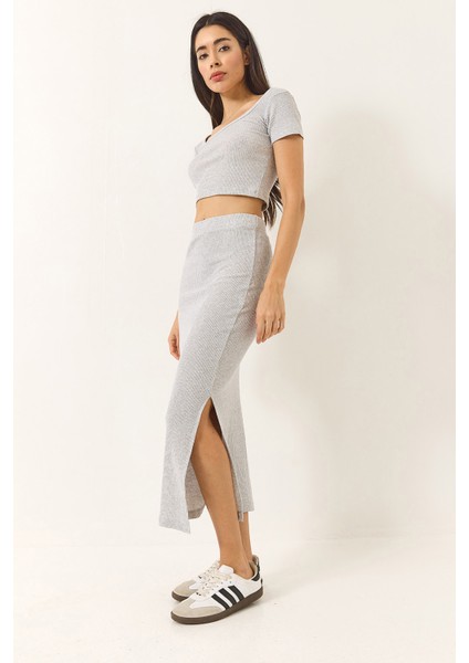 Kadın Kare Yaka Kısa Kollu Crop Yırtmaç Detaylı Kaşkorse Alt-Üst Takım fiyatları