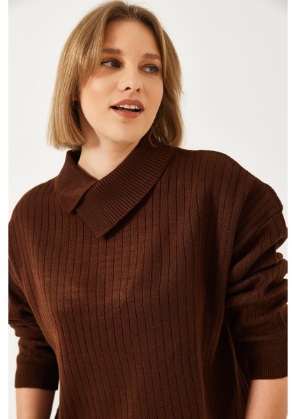 Kadın Yaka Detayl Triko Kazak fiyatları