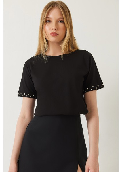 Kadın Kolları Taş Işlemeli Tshirt