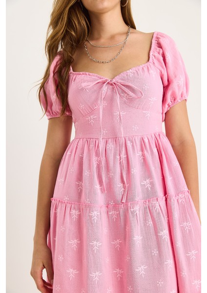 Kadın Kendinden Çiçek Nakışlı Astarlı Müslin Elbise modelleri