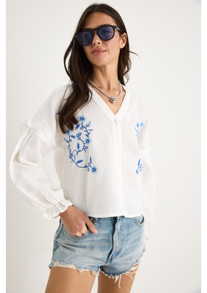 Kadın V Yaka Nakışlı Kolları Lastikli Yazlık Müslin Gömlek G- modelleri