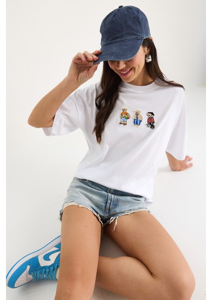 Kadın Teddy Nakışlı Bisiklet Yaka Pamuklu T-Shirt fiyatları