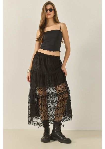 Kadın Çiçek Dantelli Kısa Astarlı Volanlı Normal Bel Uzun Etek