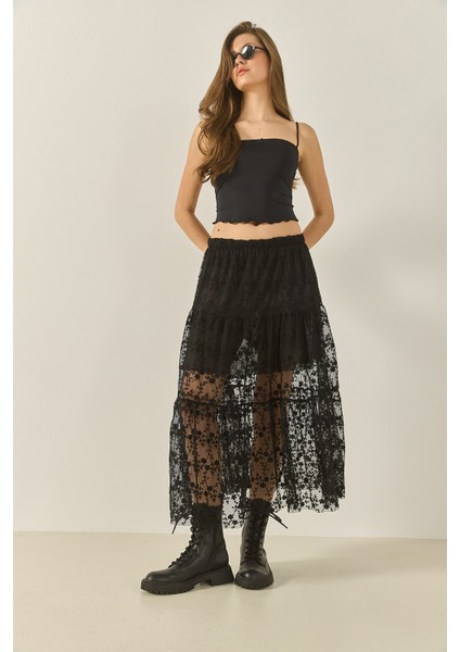 Kadın Çiçek Dantelli Kısa Astarlı Volanlı Normal Bel Uzun Etek modelleri