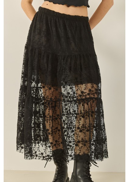 Kadın Çiçek Dantelli Kısa Astarlı Volanlı Normal Bel Uzun Etek