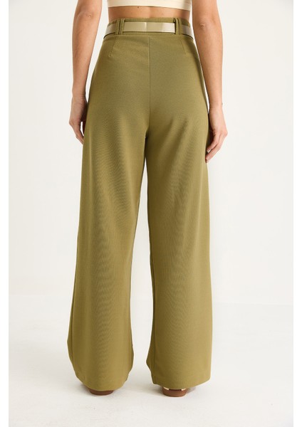 Kadın Çift Pile Detaylı Kemerli Örme Pantolon fırsatları