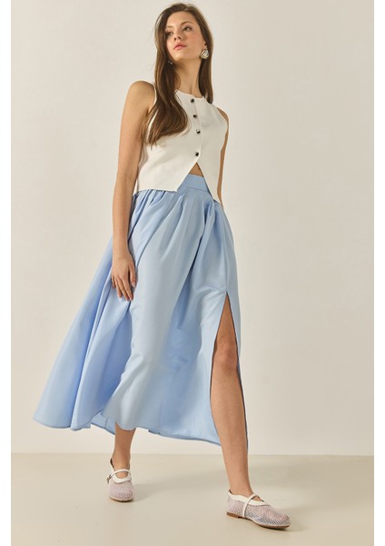 Kadın Yüksek Bel Kloş Kesim Yırtmaçlı Etek