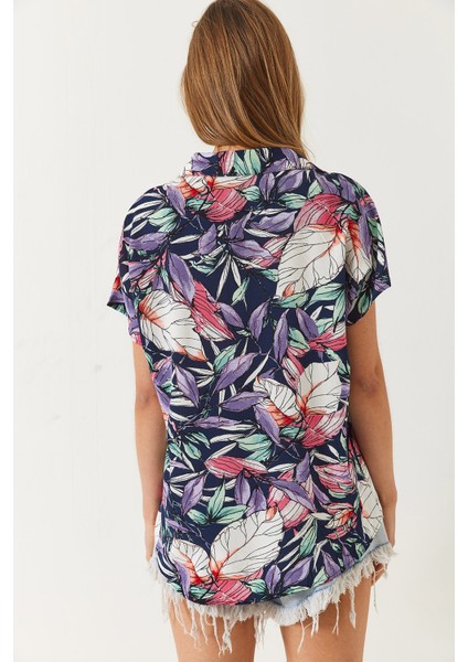 Kadın Çiçek Desenli Kısa Kollu Viskon Gömlek indirimleri