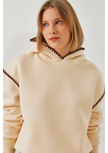Kadın Kapişonlu Dantel Detaylı Sweatshirt