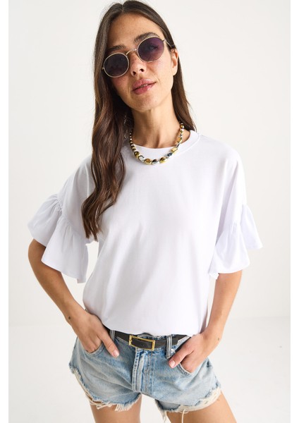 Kadın Kolları Fırfırlı Bisiklet Yaka Pamuklu T-Shirt fiyatları