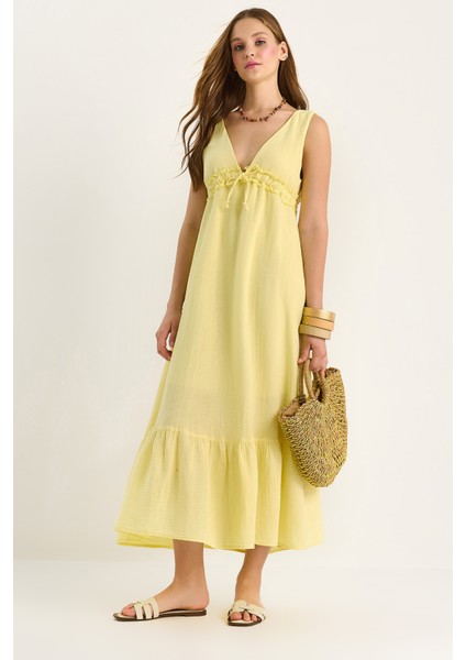 Kadın V Yaka Bağlama Detaylı Astarlı Müslin Elbise