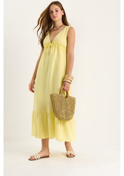 Kadın V Yaka Bağlama Detaylı Astarlı Müslin Elbise fiyatları