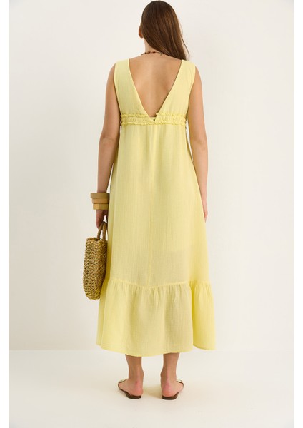 Kadın V Yaka Bağlama Detaylı Astarlı Müslin Elbise