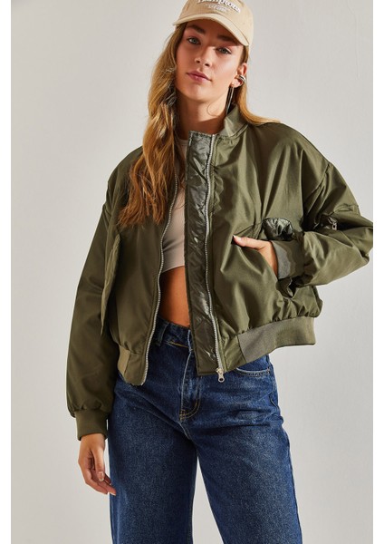 Kadın Kolu Fermuarlı Bomber Mont