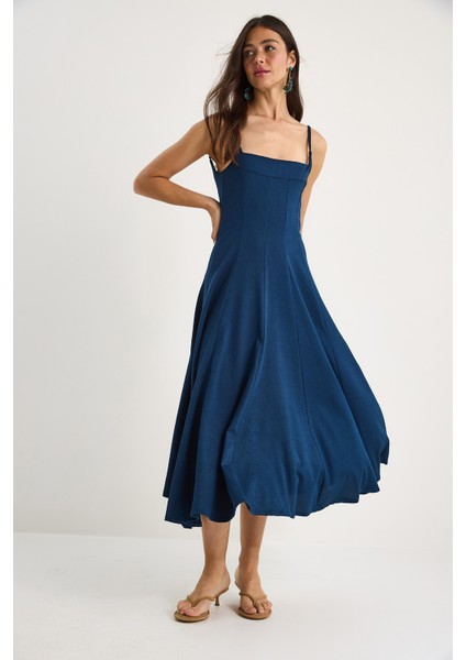 Kadın Ince Askılı Godeli Kare Yaka Midi Elbise modelleri