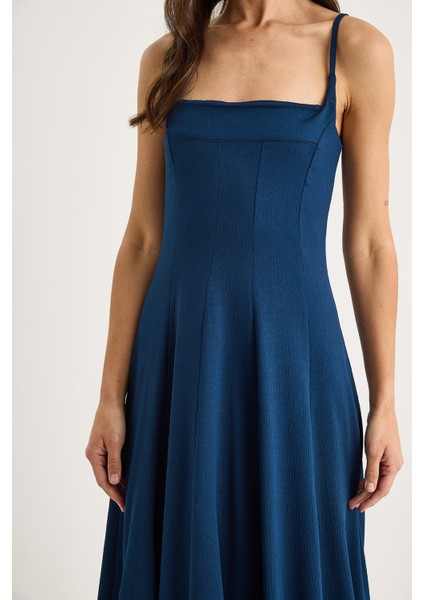 Kadın Ince Askılı Godeli Kare Yaka Midi Elbise fırsatları