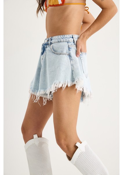 Kadın Püsküllü Yüksek Bel Denim Şort