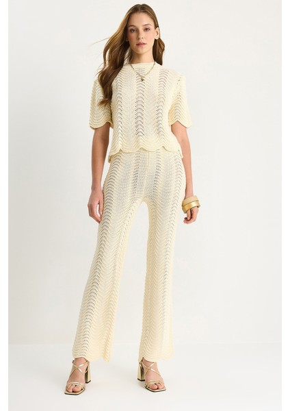 Kadın Ajur Detaylı Dalga Desenli Alt-Üst Triko Takım